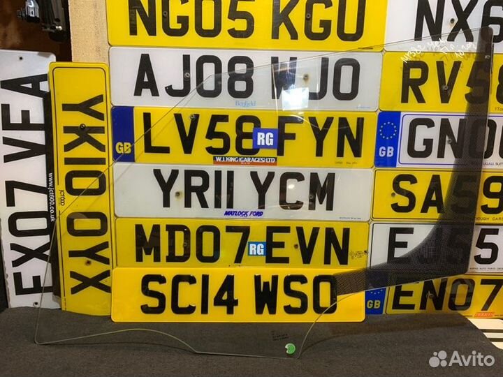 Стекло переднее левое Skoda Yeti 1.2 cbzb 2011