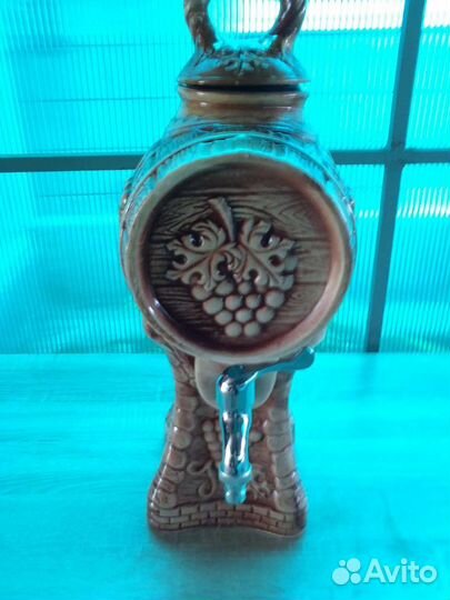 Бочонок для напитков с краником