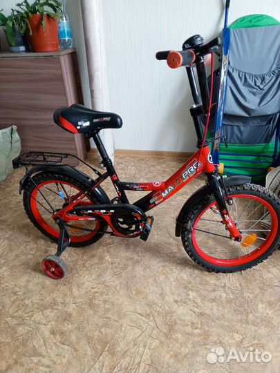 Велосипед детский четырехколесный