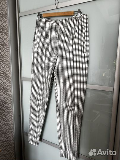 Брюки в клетку zara