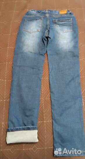 Джинсы для девочки в отличном состоянии р.152