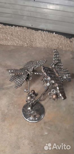 Декоративная фигурка из металла