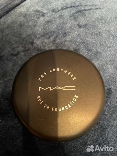 Тональная основа кушон mac