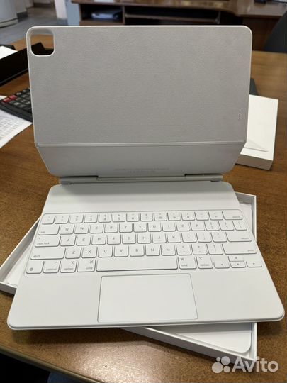 Чехол клавиатура iPad magic keyboard