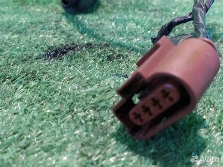 Датчик кислородный верхний Skoda Fabia 5J 2010