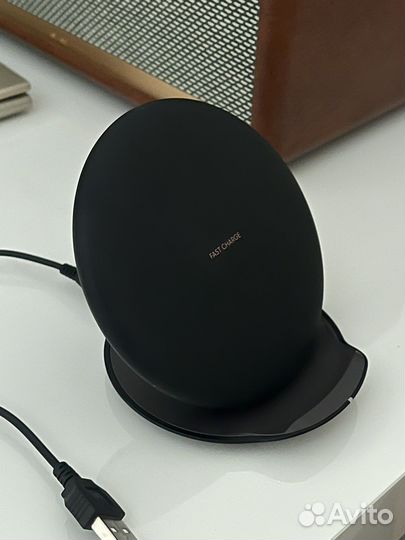 Беспроводное зарядное устройство Samsung EP-PG950