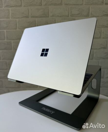 Microsoft Surface Laptop GO 2 i5-1135G7/16/256/Iri