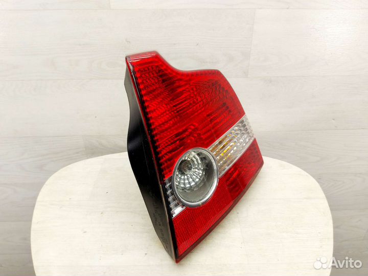 Фонарь задний правый Volvo S40. 2004-2007