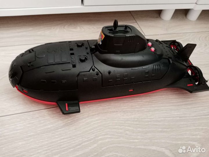 Подводная лодка игрушка
