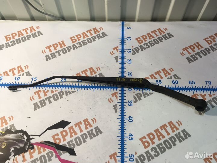 Мазда 6 Держатель дворника левый Лев