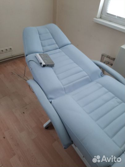 Косметологическое кресло кушетка lemi 3