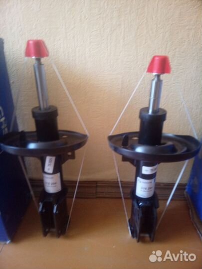 Передние стойки Sachs на Renault Megane 3