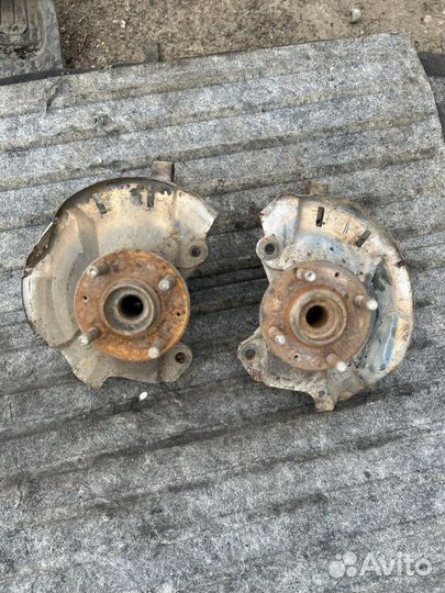 Поворотный кулак Хендай solaris