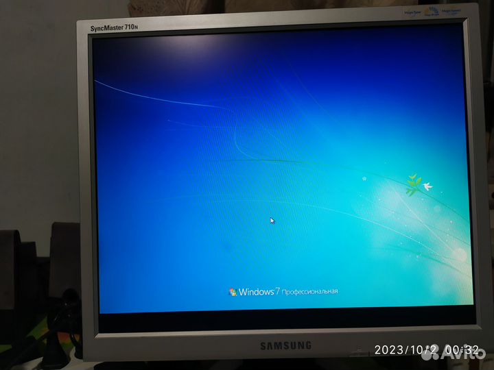 Монитор Samsung 710N