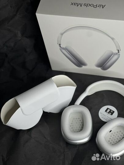 AirPods Max White
