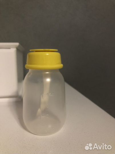 Бутылочка с ложечкой Pigeon для докорма