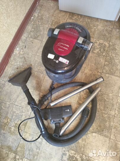 Моющий пылесос LG