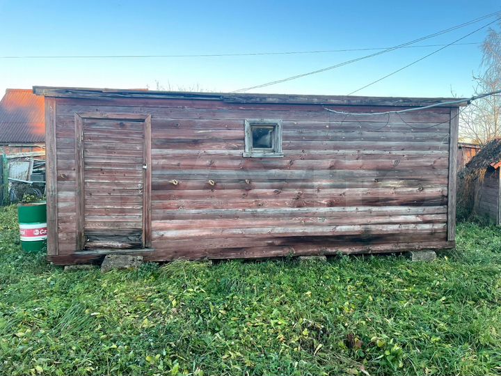 Дом 63,7 м² на участке 8 сот.