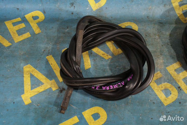 Уплотнитель двери Nissan Almera n16