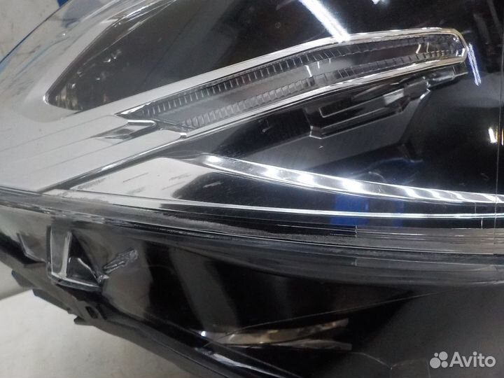 Фара правая BMW X2