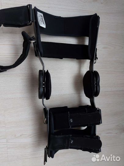 Ортез на коленный сустав с шарнирами