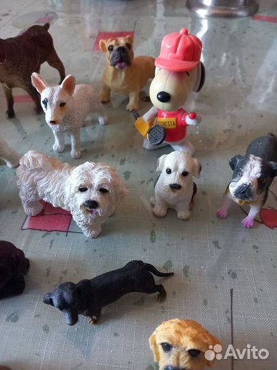 Продаются фигурки собак