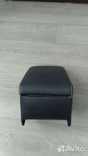 Подлокотник Форд