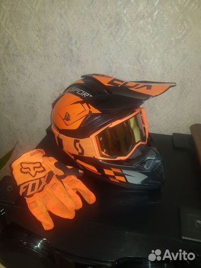 Кроссовый шлем fox