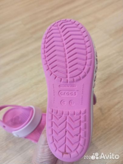 Сандалии crocs для девочки