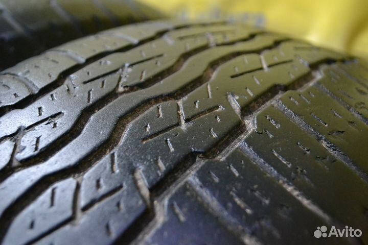 Bridgestone Dueler H/T 687 225/65 R17