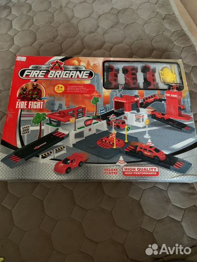 Детский конструктор гараж