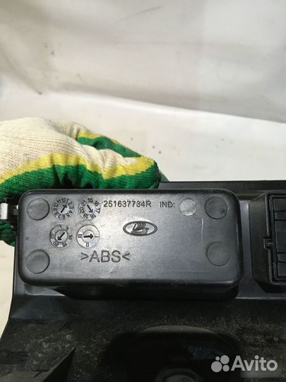 Накладка торпедо LADA Xray