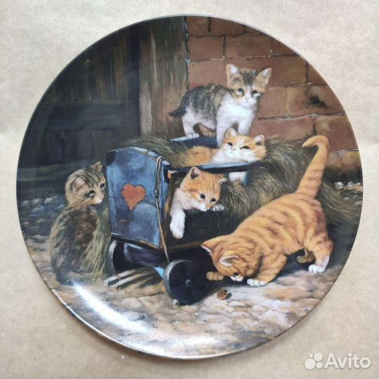 Винтажная настенная тарелка с котятами
