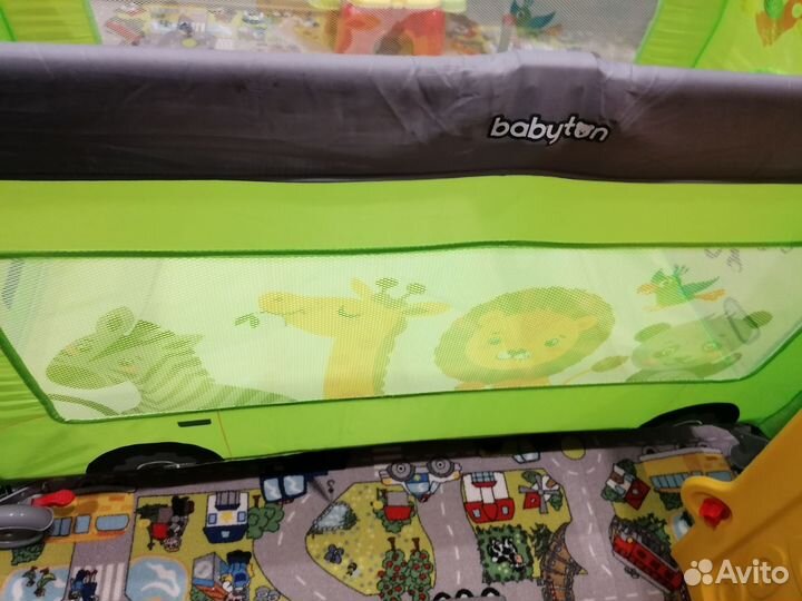 Манеж детский складной с матрасом