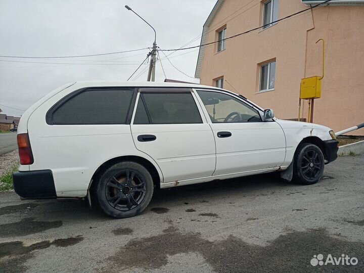 Toyota Corolla 2.2 AT, 2002, 400 000 км