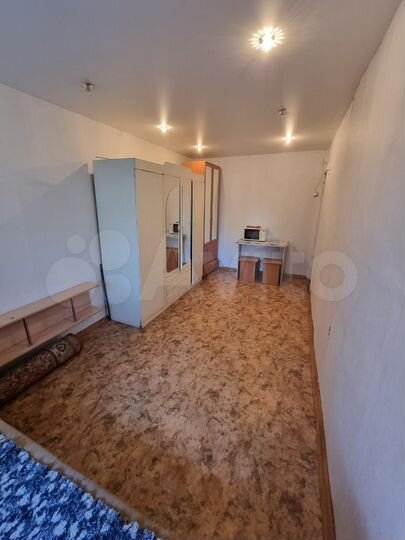 Комната 14,1 м² в 8-к., 1/5 эт.