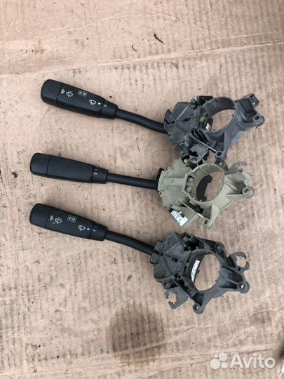 Переключатель поворотников света е210 Е124