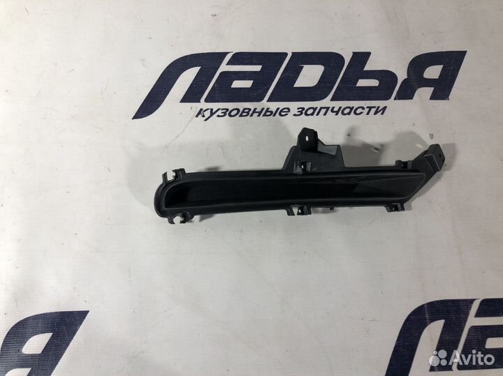 Заглушка дхо Kia Rio(15) правая