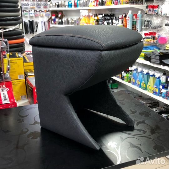 Подлокотник для Chevrolet Niva 2002-2008г