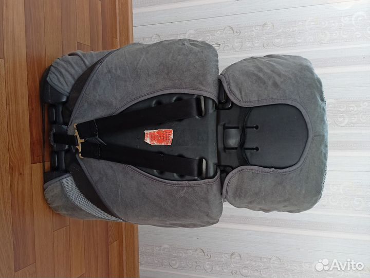 Автомобильное детское кресло от 0 до 18 кг