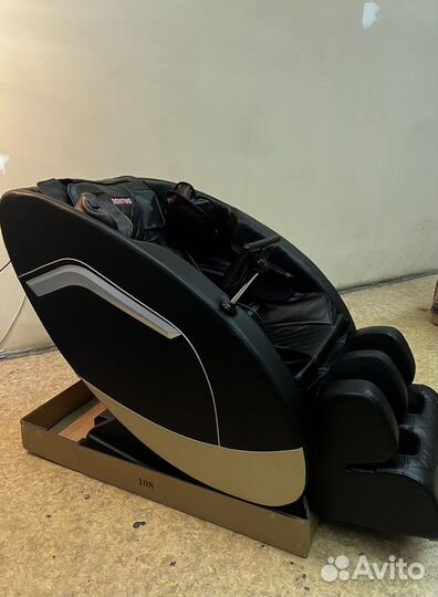 Черное массажное кресло (аналог yamaguchi)