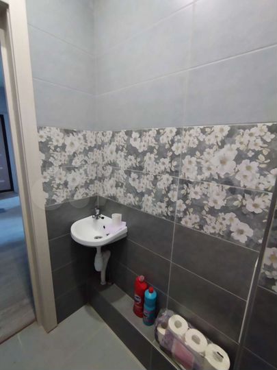 2-к. квартира, 58 м², 2/3 эт.