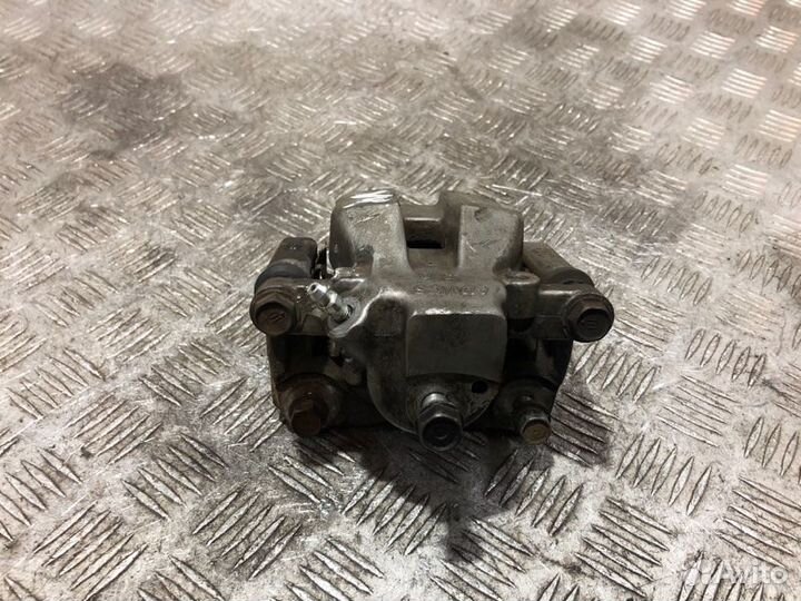 Суппорт тормозной задний правый Lexus Es350 GSV40