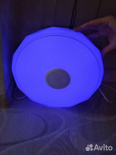 Люстра с колонкой Bluetooth