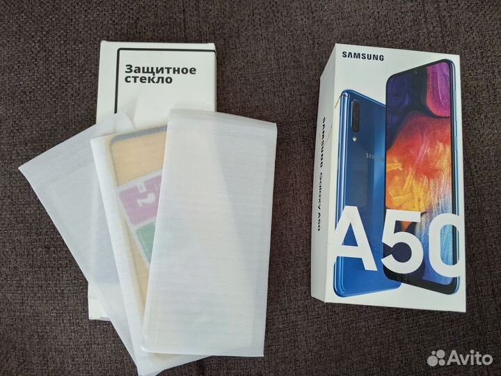 Samsung Galaxy A50, 4/64 ГБ