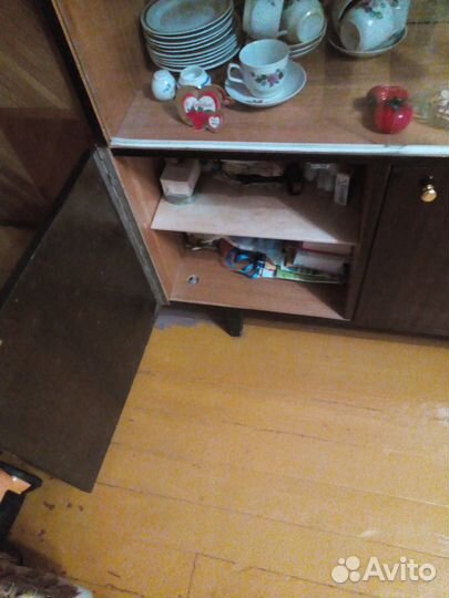 Сервант, посудник