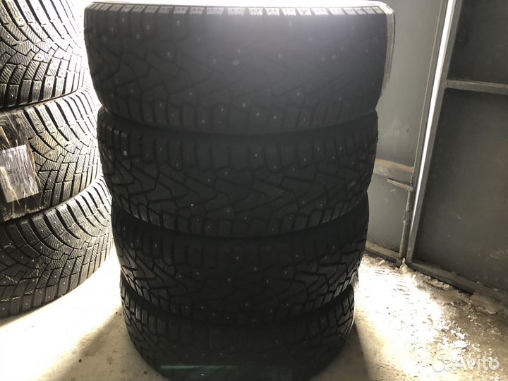 Pirelli Ice Zero 215/55 R18 99T