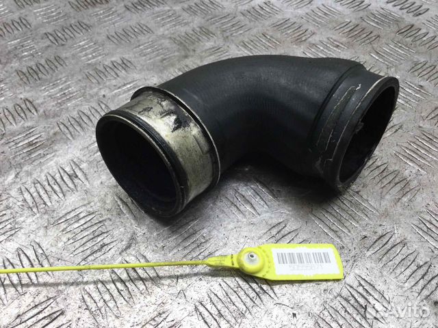 Патрубок интеркулера Volkswagen Touran BMM