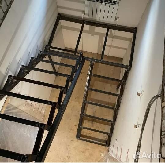 Лестница на второй этаж