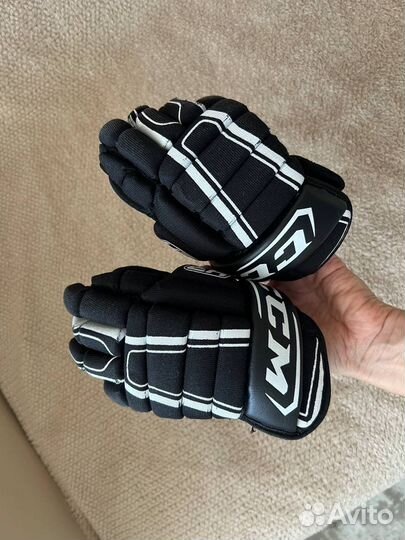 Краги хоккейные CCM 9